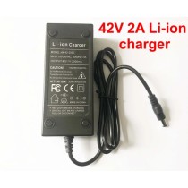 Chargeur NMC 42V 2 A