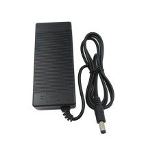 Chargeur NMC 25.2V 3A