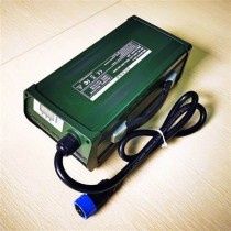Chargeur NMC 58.8V 10A 14s